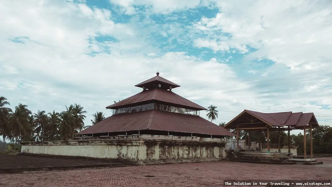 Masjid Indrapuri: bangunan bersejarah yang megah