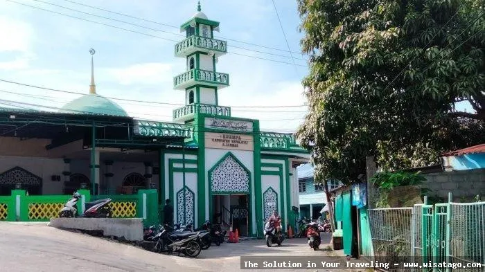 Masjid Jami Baiturrahim tampak megah