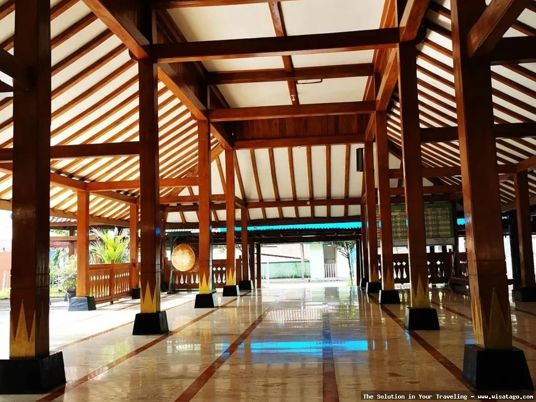 Masjid Kuno Kuncen, arsitektur Jawa klasik