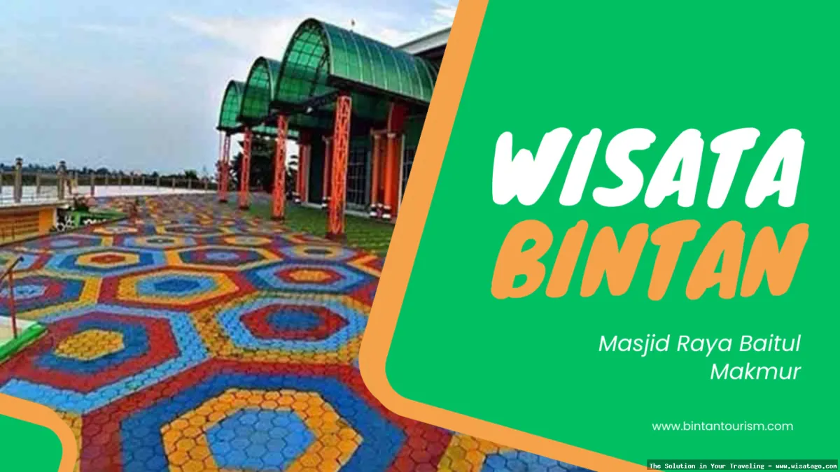 Masjid Raya Baitul Makmur yang megah