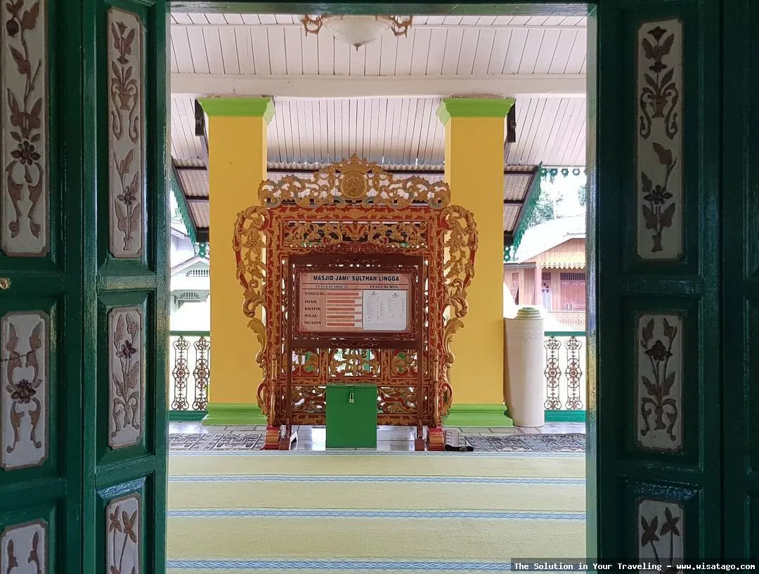 Masjid Sultan Lingga: arsitektur megah