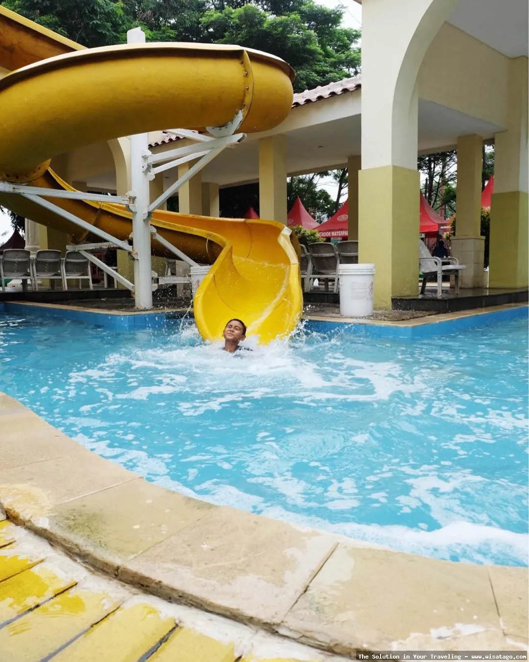 Matador Family Waterpark, keseruan bermain air.