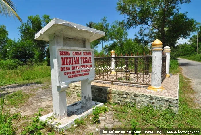 Meriam Tegak, simbol sejarah pertahanan.