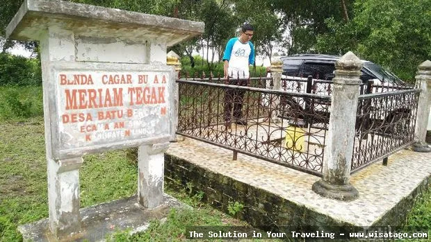 Meriam Tegak, simbol sejarah pertahanan.
