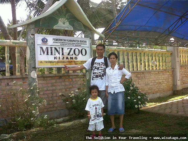 Mini Zoo KInjang: Kebun binatang mini.