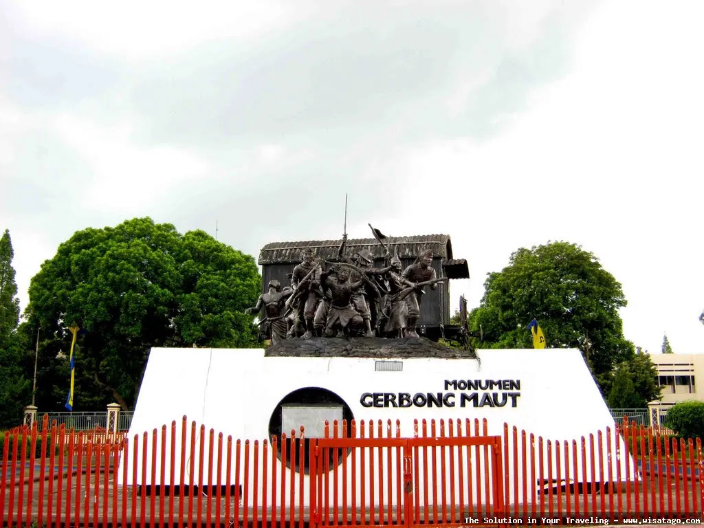 Monumen Gerbong Maut saksi bisu sejarah