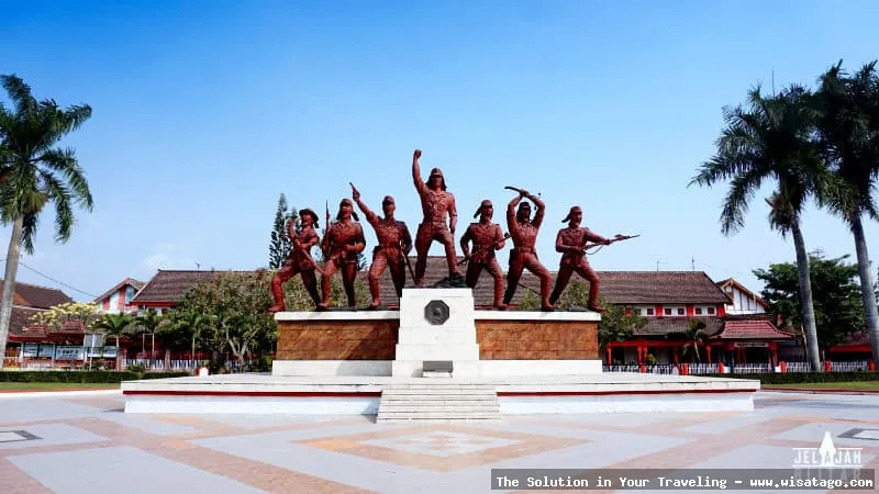 Monumen Peta, simbol sejarah pemetaan.