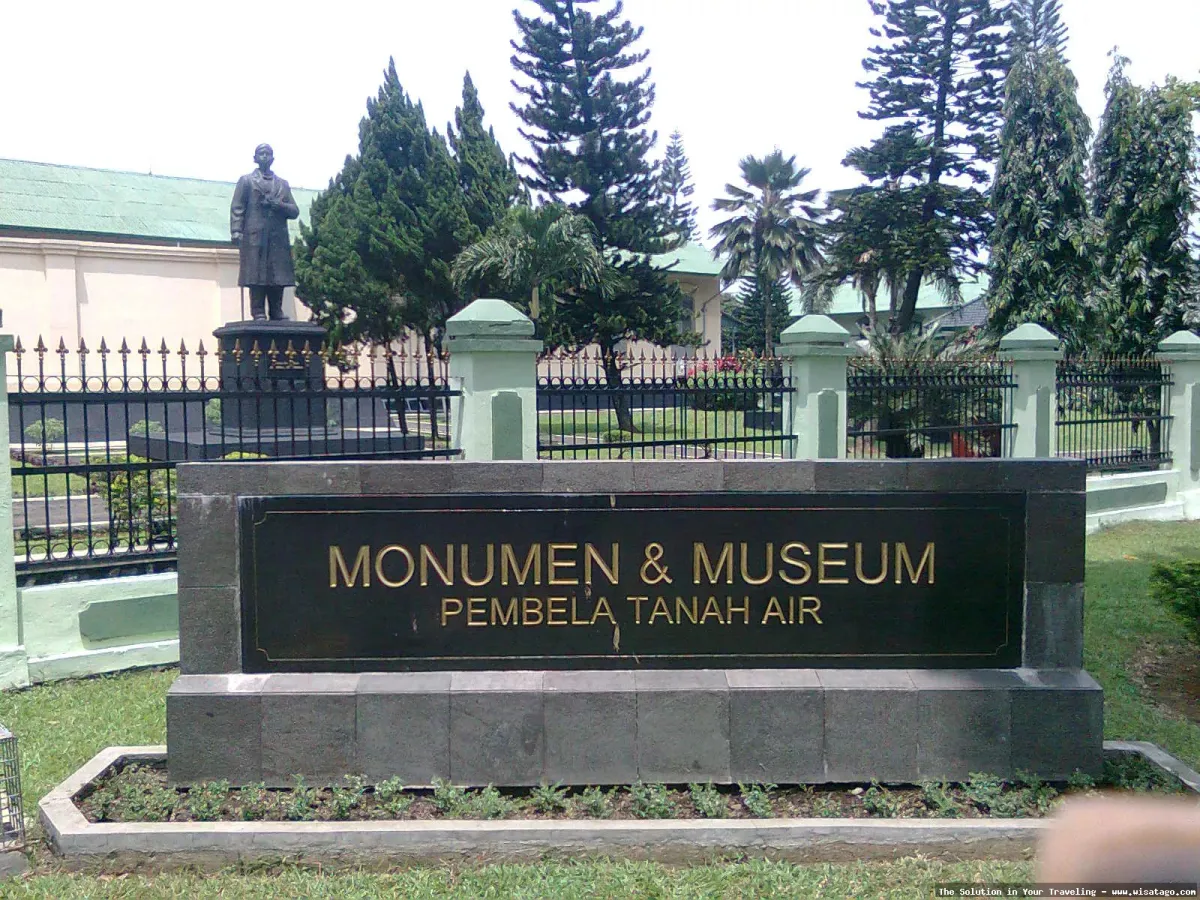 Monumen Peta, representasi visual sejarah.