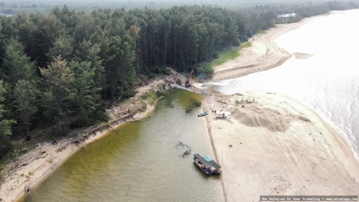 Muara Sungai Karungan terlihat sangat memukau