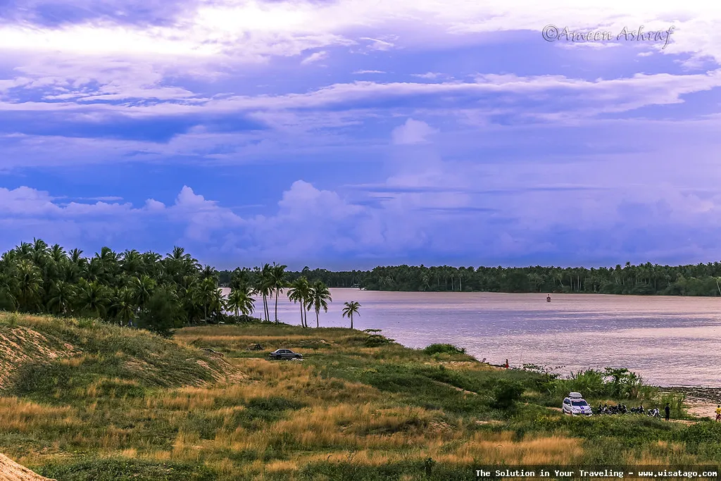 Muara Sungai Karungan yang mempesona