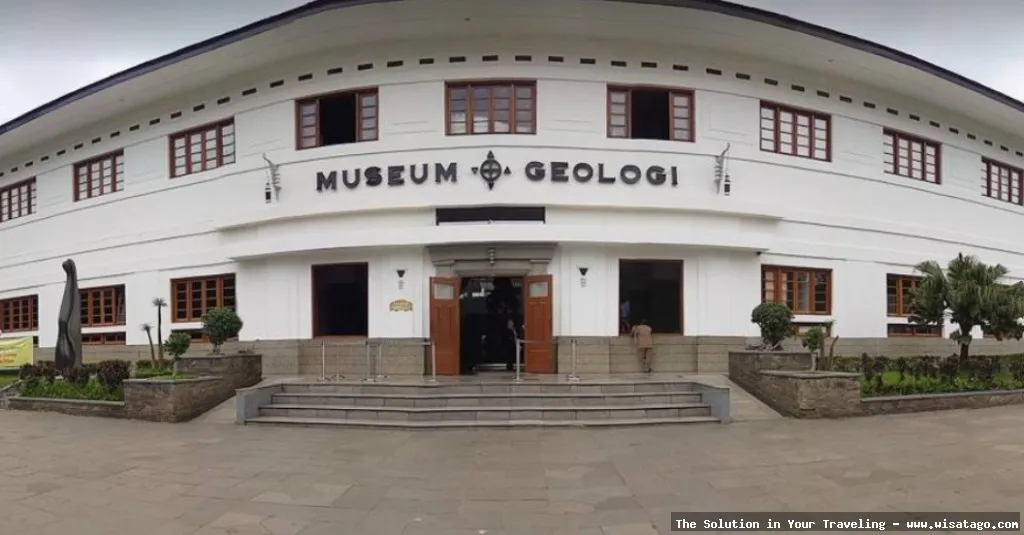 Museum Geologi Bandung, tampak depan museum