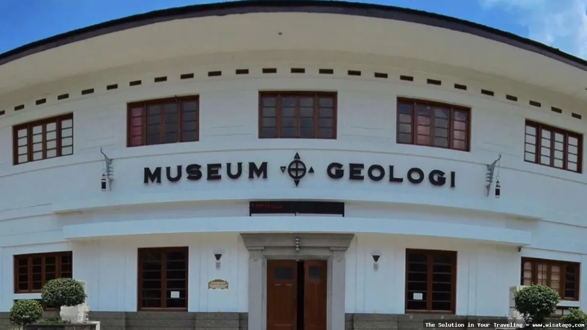 Museum Geologi Bandung menyimpan banyak artefak