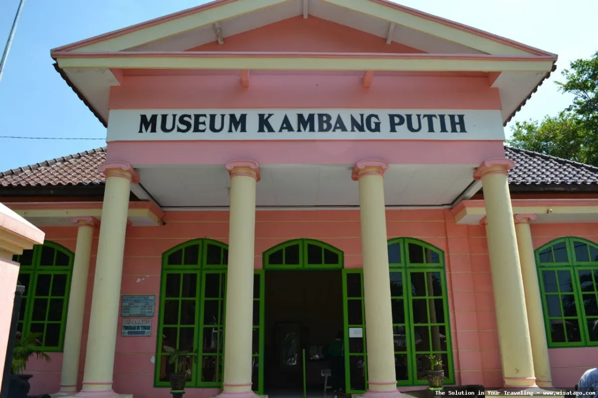 Museum Kambang Putih, koleksi benda bersejarah