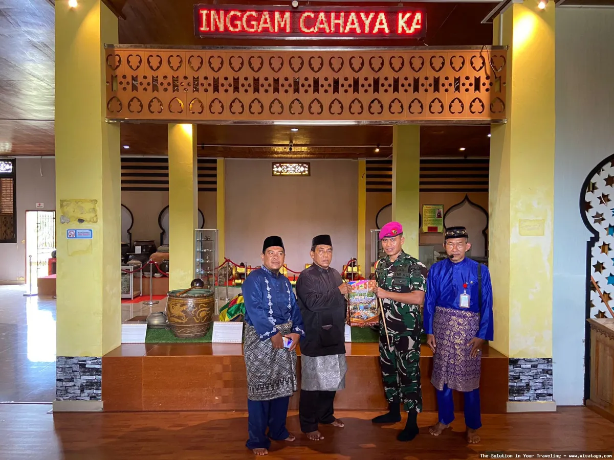 Museum Linggam Cahaya, koleksi artefak kuno.