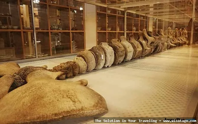 Museum Linggam Cahaya, artefak bersejarah