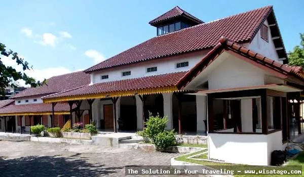 Museum Sultan Sulaiman Badrul Alamsyah: Tips, Harga Tiket, Kuliner, Lokasi, Fasilitas dan Spot Museum Sultan Sulaiman Badrul Alamsyah: Tips, Harga Tiket, Kuliner, Lokasi, Fasilitas dan Spot