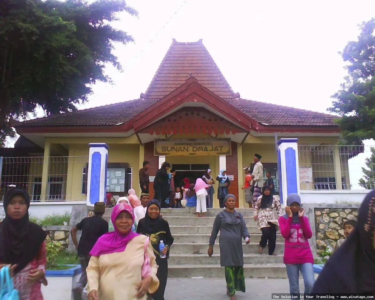 Museum Sunan Drajat: Koleksi artefak sejarah