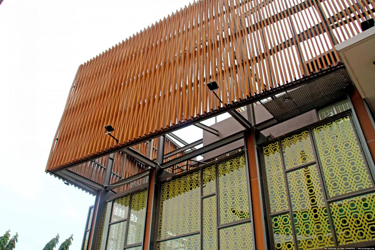 Nagoya Citywalk, pusat perbelanjaan modern