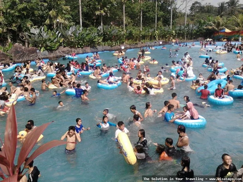 Owabong: keseruan bermain air di Owabong