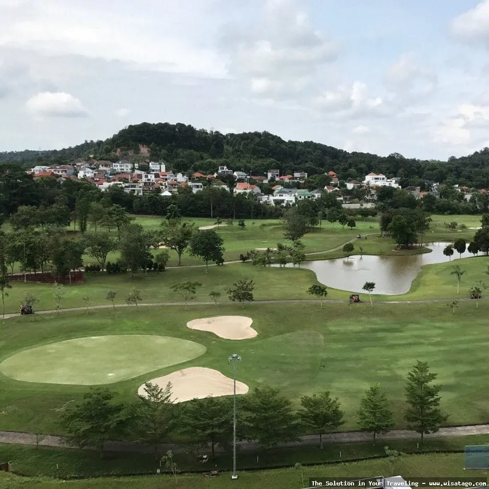 Padang Golf Bukit Indah Sukajadi: Tips, Harga Tiket, Kuliner, Lokasi, Fasilitas dan Spot