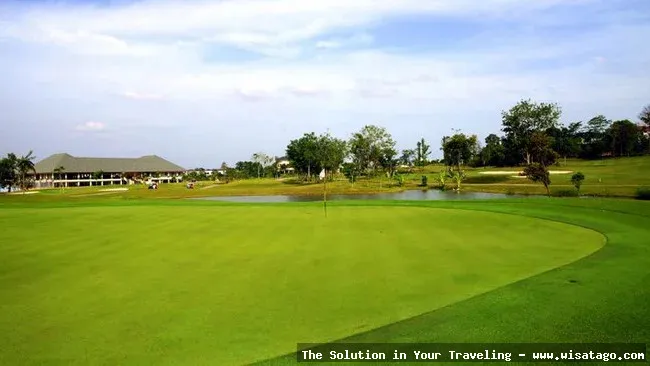 Padang Golf Bukit Indah Sukajadi menawan