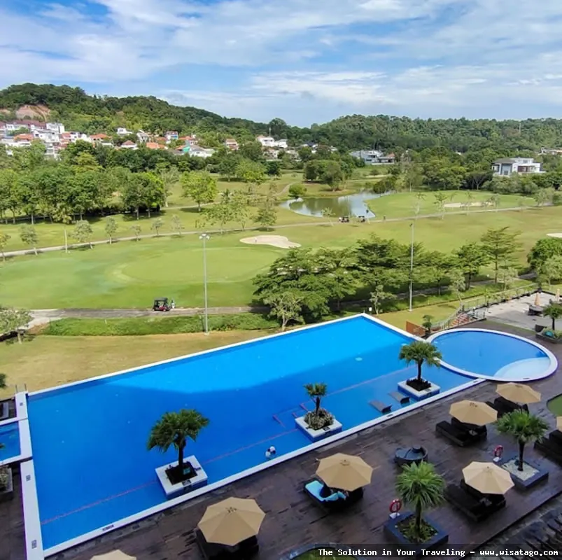 Padang Golf Bukit Indah Sukajadi nan hijau