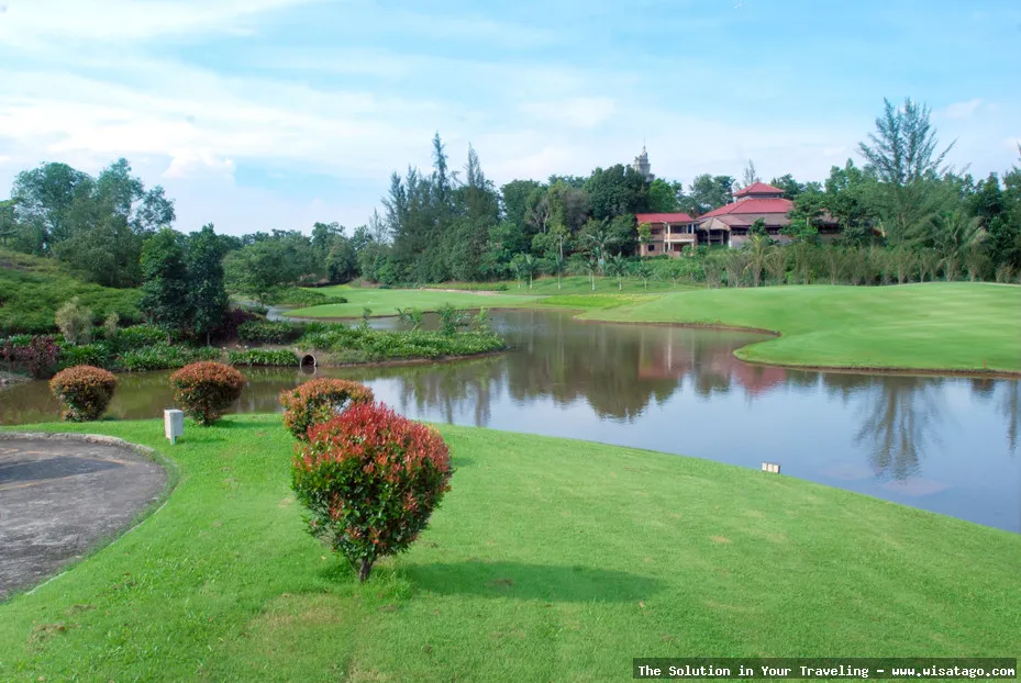 Padang Golf Southlinks: lapangan hijau menawan