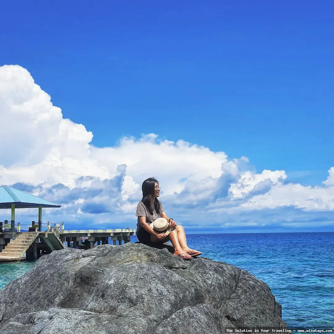 Pantai Arung Hijau dengan pemandangan indah