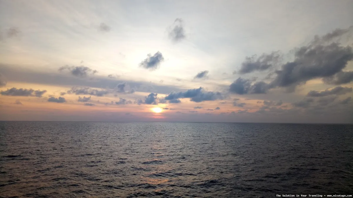 Pantai Arung Hijau, pesona alam.