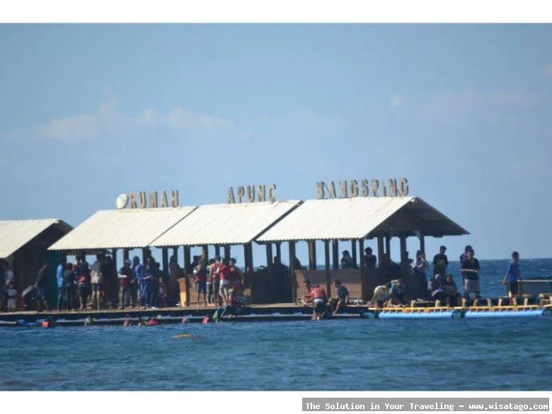 Pantai Bangsring, pesona bahari Banyuwangi