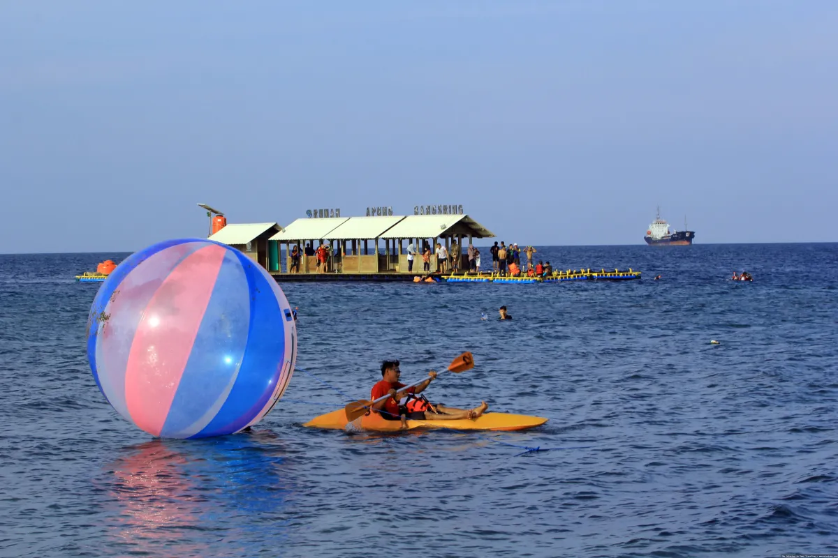 Pantai Bangsring, keindahan bawah laut