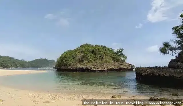 Pantai Bantol, keindahan tersembunyi Malang