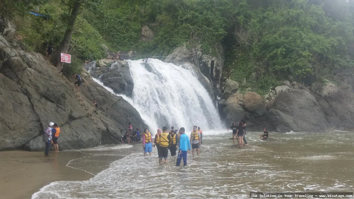 Pantai Banyu Nnjlok, keindahan alam Banyuwangi