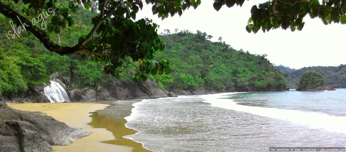 Pantai Banyu Nnjlok yang mempesona.
