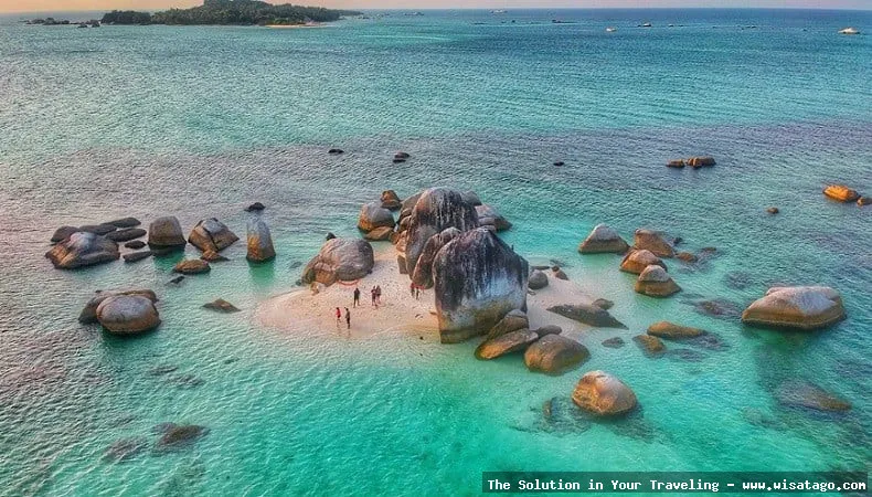 Pantai Batu Berlayar, pesona alam Singkawang