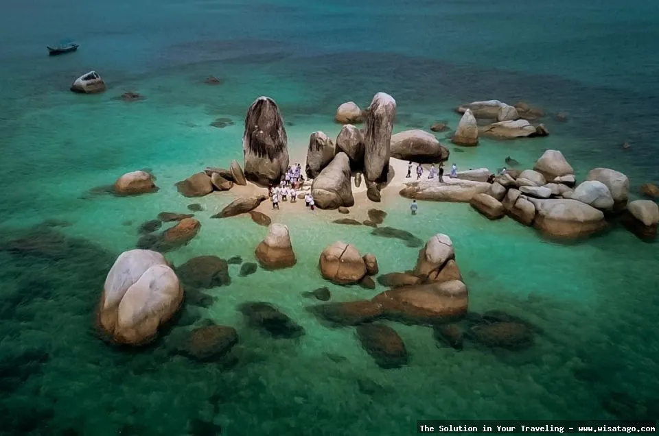 Pantai Batu Berlayar, pesona alam.