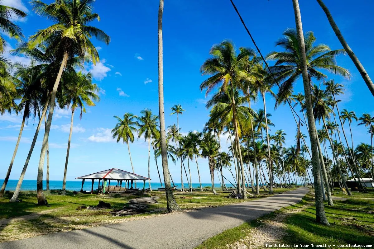 Pantai Batu Bongkok, keindahan alam memukau