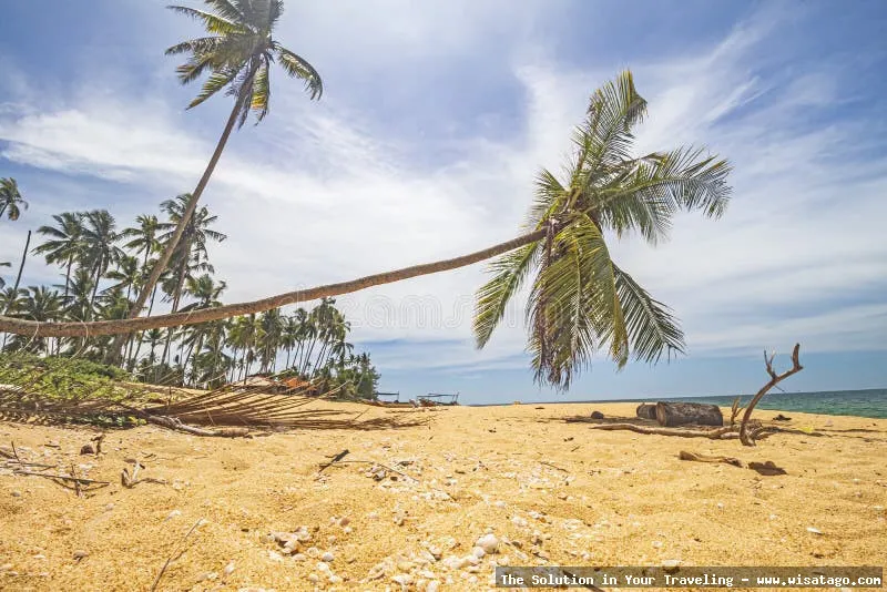 Pantai Batu Bongkok indah mempesona alami