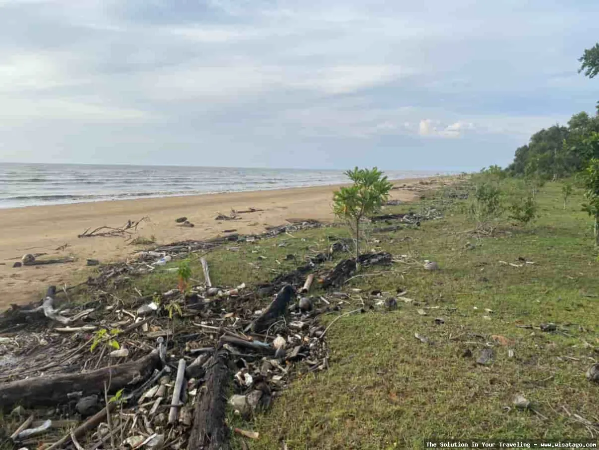 Pantai Batu Lima, pemandangan alam indah.