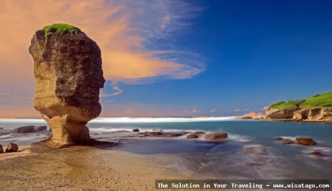 Pantai Batu Payung, ikon Pulau Lombok