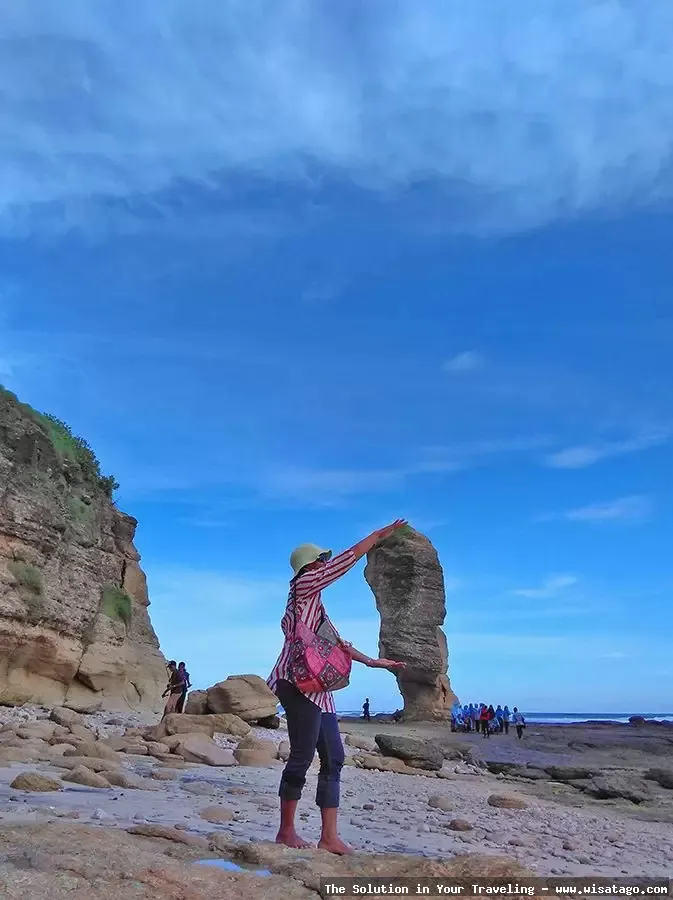 Pantai Batu Payung, lanskap eksotis Lombok