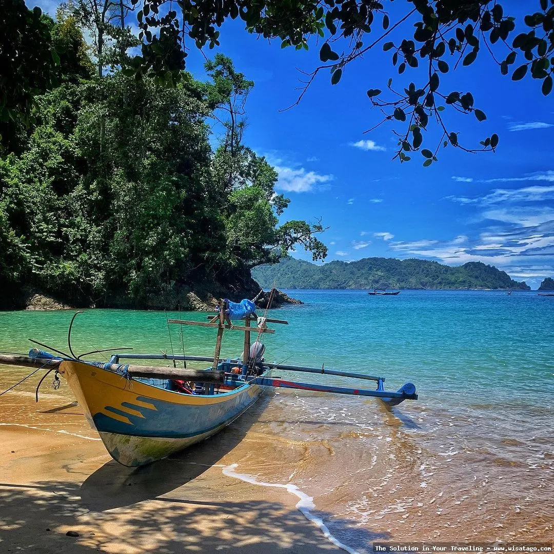 Pantai Bolu Bolu, pasir putih memesona