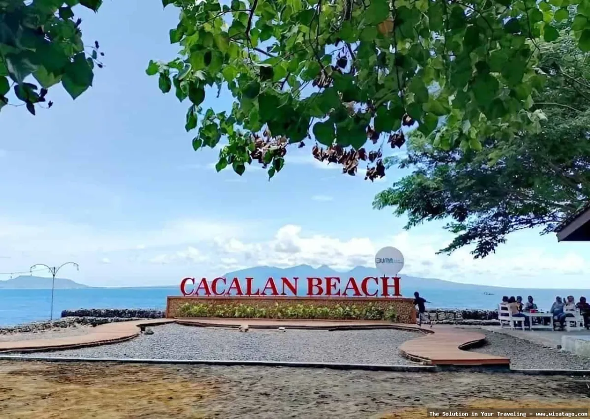 Pantai Cacalan, pesona pantai Banyuwangi.