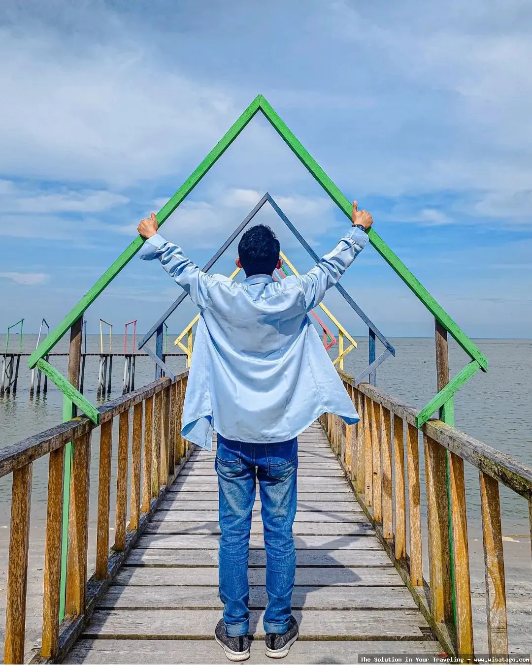 Pantai Cemara yang indah dan tenang