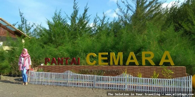 Pantai Cemara Banyuwangi: keindahan alam pesisir