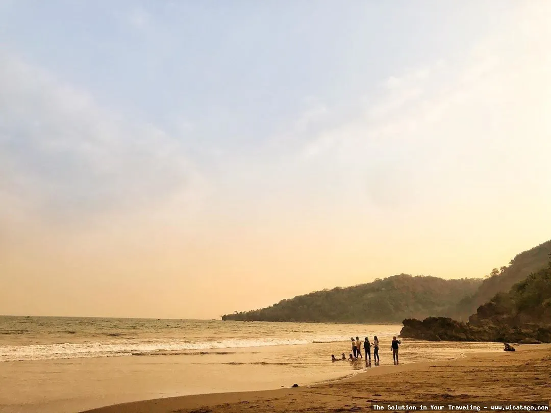 Pantai Cibangban, pesisir pantai Sukabumi.