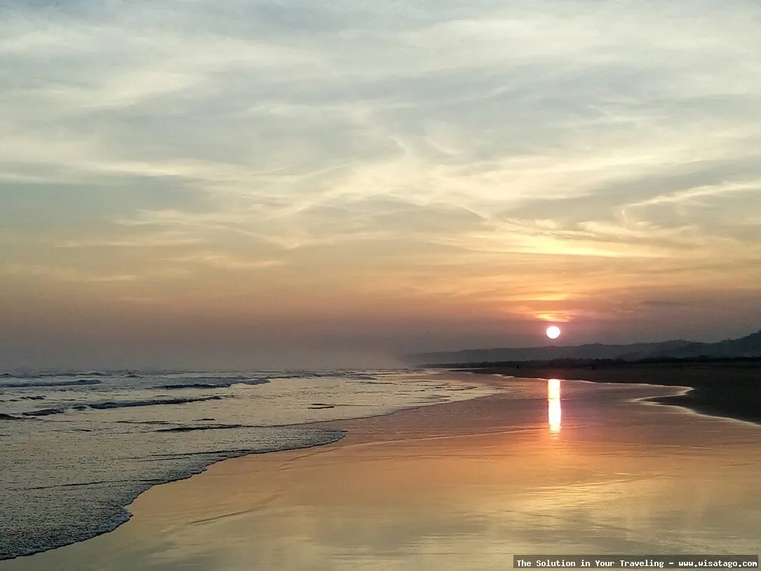 Pantai Cipatujah: Ombak besar selatan Jawa