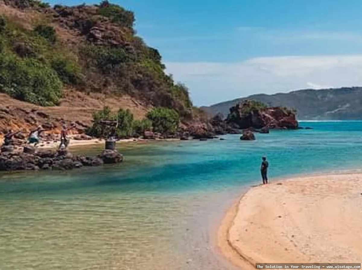 Pantai Desa Setenger yang menawan.