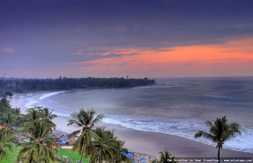 Pantai di Anyer yang indah menawan