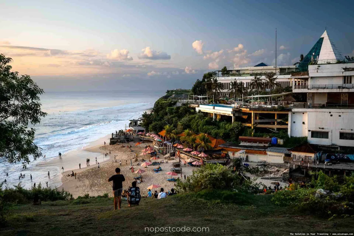 Pantai Dreamland, pasir putih menawan